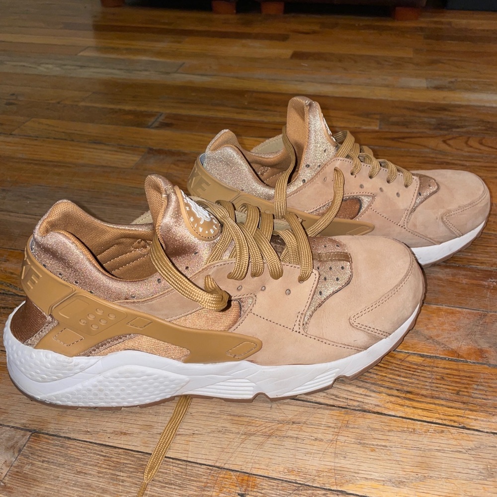 Nike Air Huarache Tan Suede